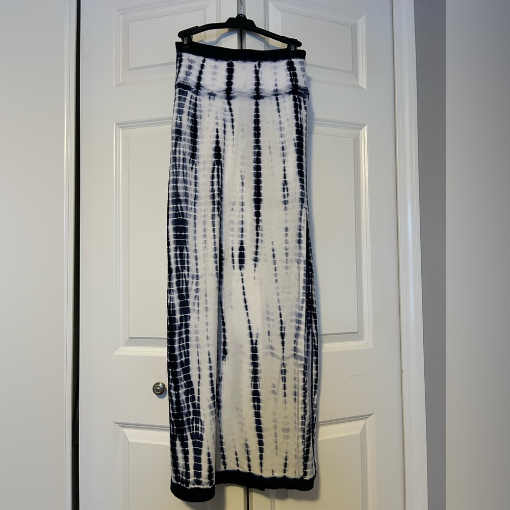 Athleta Navy and White Tie-Dye Maxi Skirt
